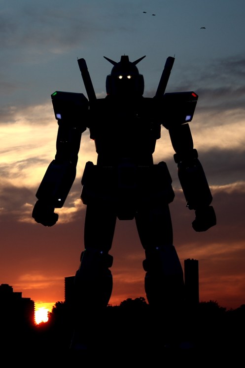 After sunset, Tokyo Gundam comes to life