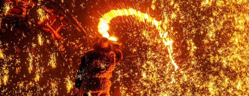 DaShuHua (打树花) — China's Blacksmiths Put On Dazzling Display for New Year