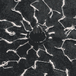 140522_wriggling_down_centre_close