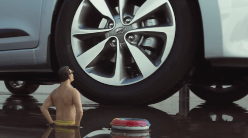 Sculpture by Marco Sobreviela. Screenshot from the Hyundai ad.